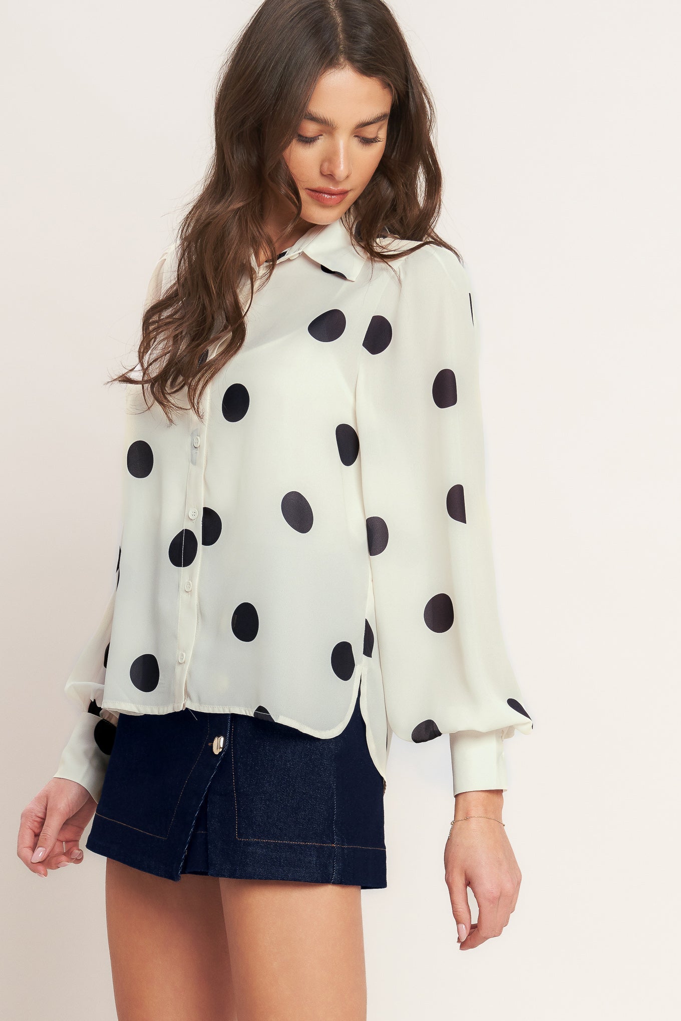 PLAYFUL CONFIDENCE WOVEN TOP